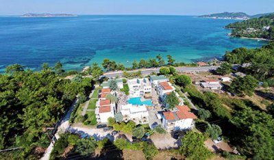 3 нощувки със закуски и вечери в Esperides Sofras Hotel 3*, о.Тасос, Гърция през Септември!