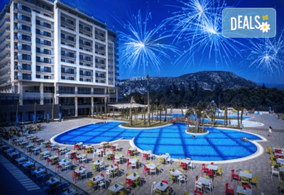 Нова година в Amara Sealight Elite Hotel 5*, Кушадасъ: 3/4 нощувки Ultra All, гала вечеря