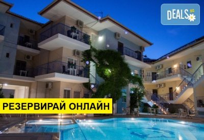 Нощувка на база BB в Stratos Hotel 3*, Афитос, Халкидики