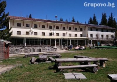 Нощувка, закуска и вечеря в хижа Звездица, природен парк Витоша