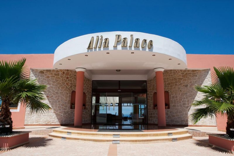 Alia Palace Luxury Hotel and Villas - Снимка 3