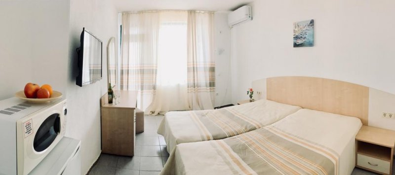 Хотел Алба Фемили - Снимка 3