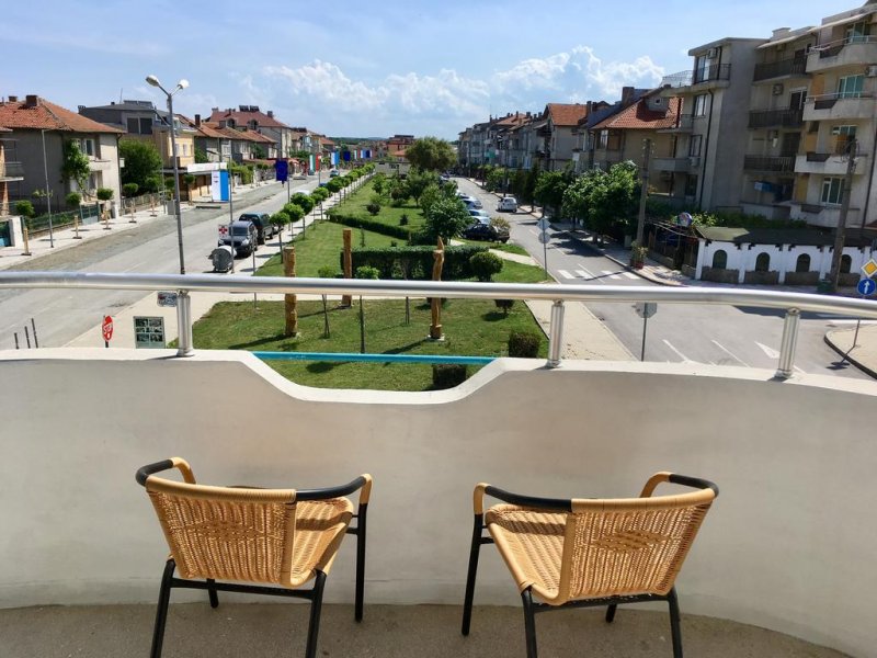 Хотел Алба Фемили - Снимка 9