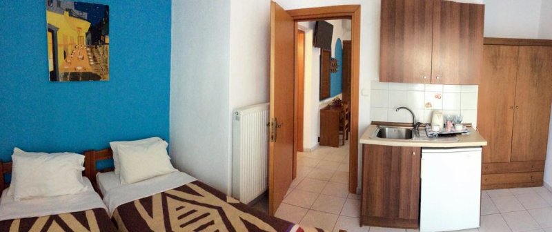 The Hotel Melissa Gold Coast - Снимка 1