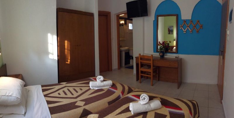 The Hotel Melissa Gold Coast - Снимка 1