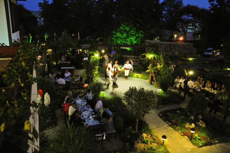 Хотел Иванчов Хан - Снимка 1