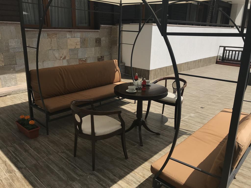 Нощувка на човек със закуска и вечеря + басейн и релакс зона в комплекс Боровец Хилс 5* - Снимка 17