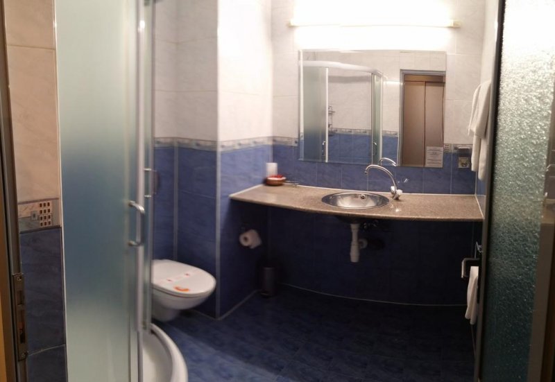 Хотел АТМ център - Снимка 11