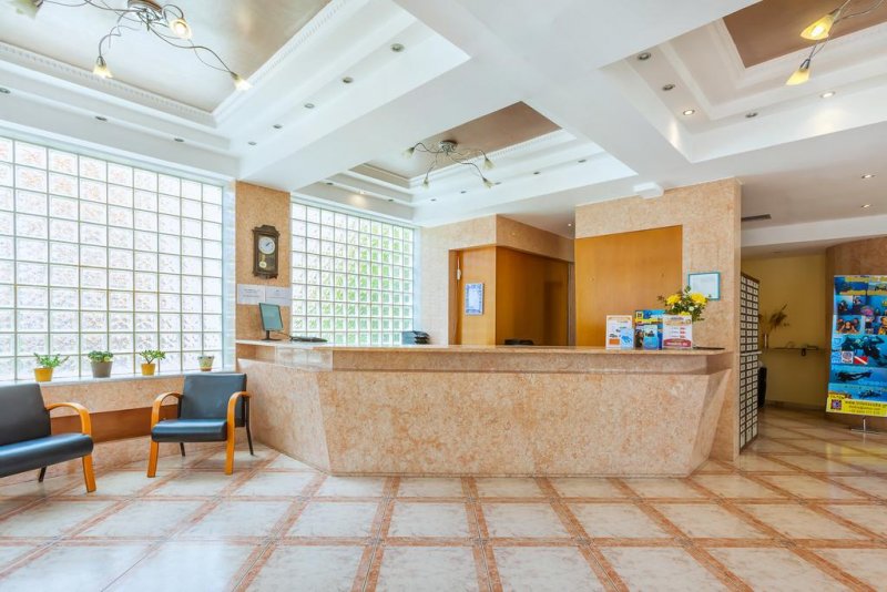 Atrium Hotel - Снимка 5