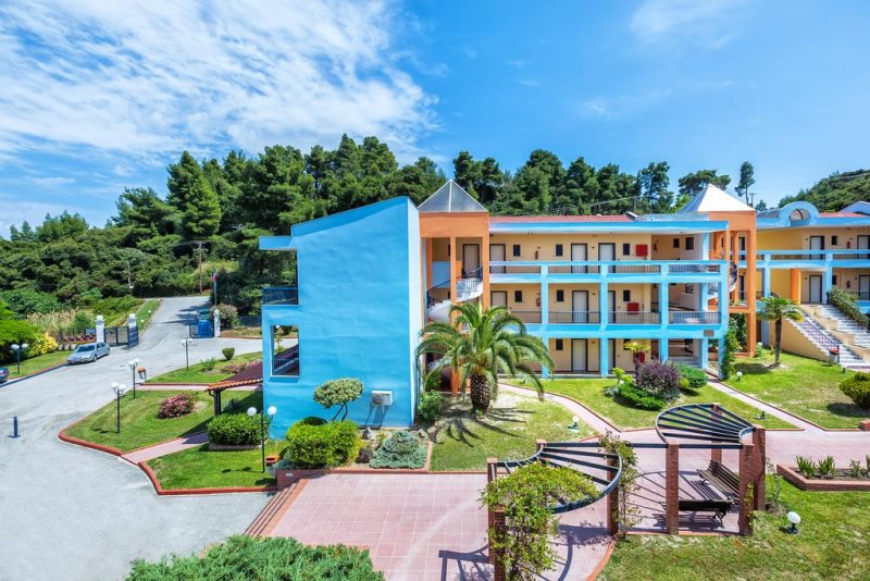 Atrium Hotel - Снимка 4