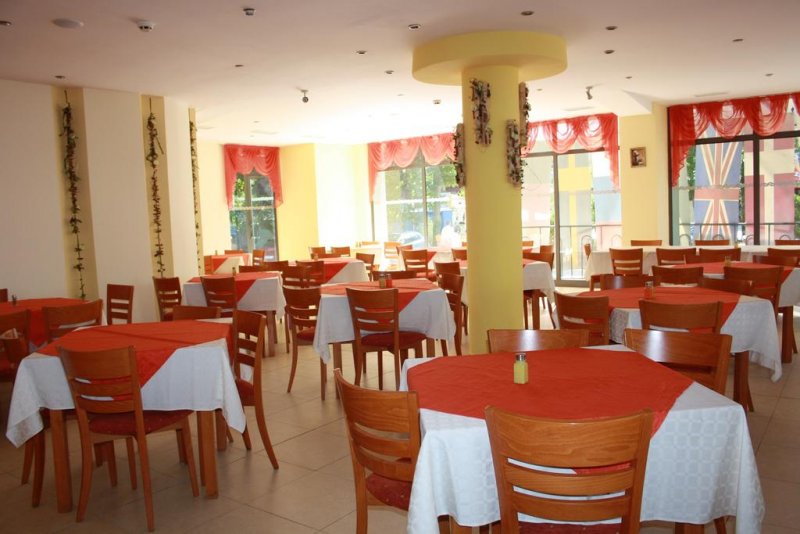 Хотел Перуника - Снимка 1