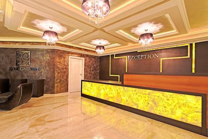 Роуз Гардънс Апарт Хотел - Снимка 1