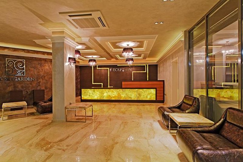 Роуз Гардънс Апарт Хотел - Снимка 3