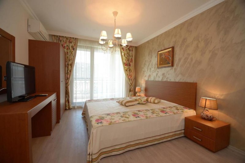 Роуз Гардънс Апарт Хотел - Снимка 2