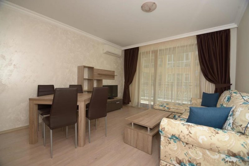 Роуз Гардънс Апарт Хотел - Снимка 1