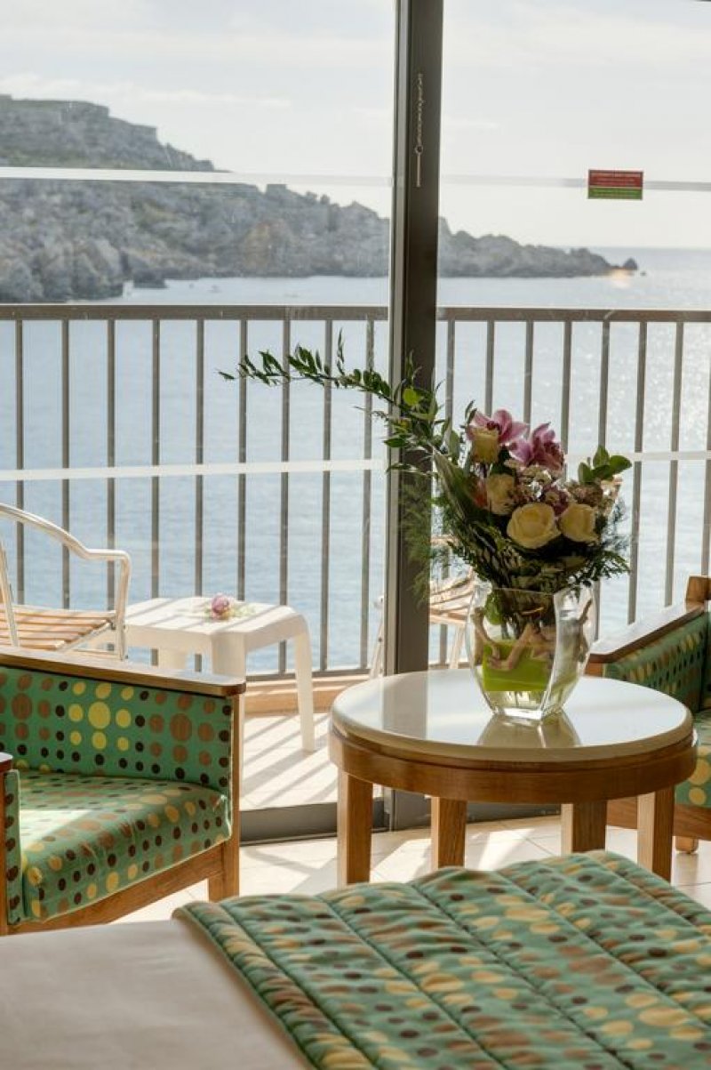 Paradise Bay Hotel - Снимка 1