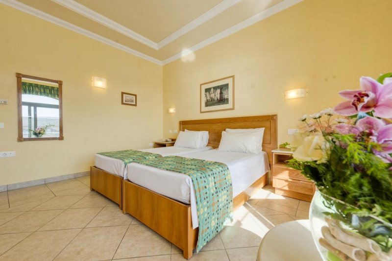 Paradise Bay Hotel - Снимка 8