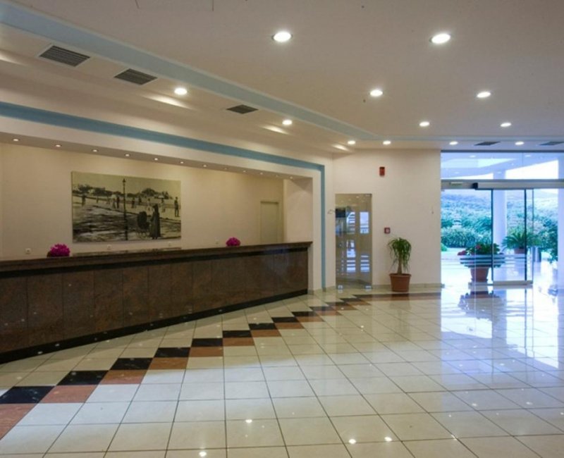 Mareblue Beach - Снимка 1