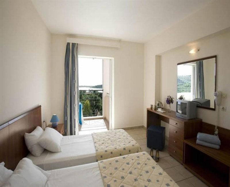 Mareblue Beach - Снимка 2