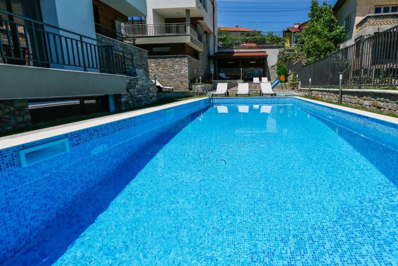 Twin House - Снимка 5