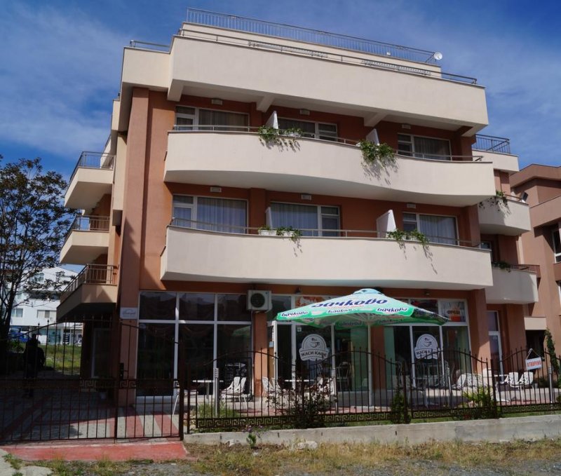 Къща за гости Козаров - Снимка 0