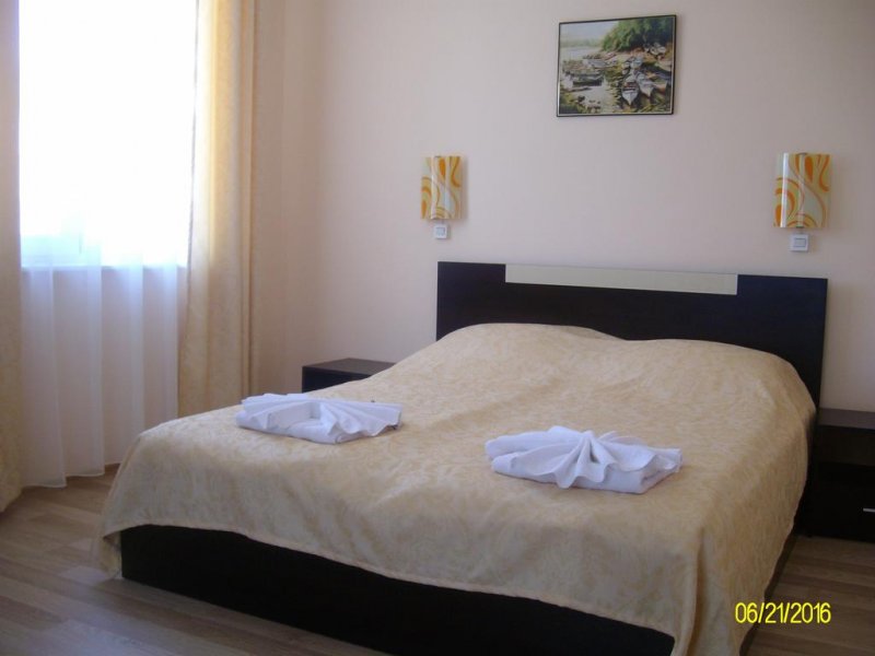 Къща за гости Козаров - Снимка 2