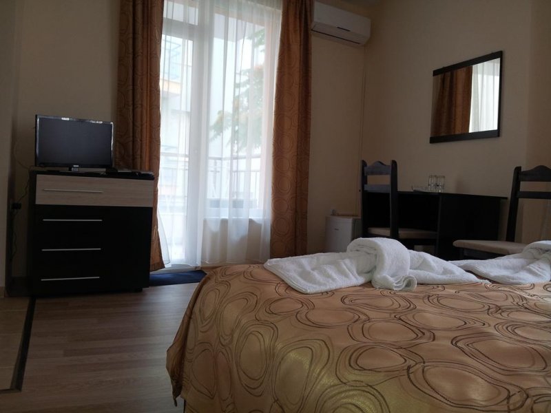 Къща за гости Козаров - Снимка 2