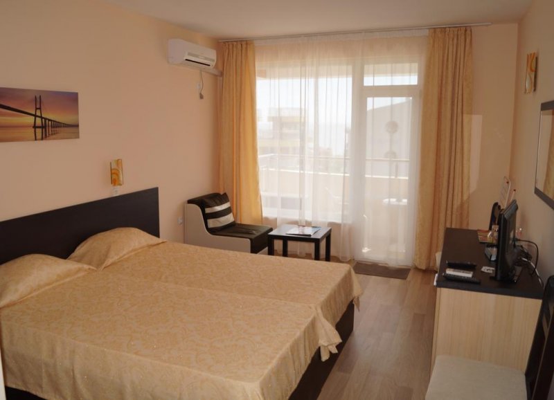 Къща за гости Козаров - Снимка 2