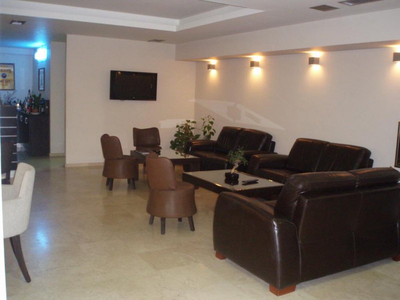 Saint George Hotel - Снимка 2