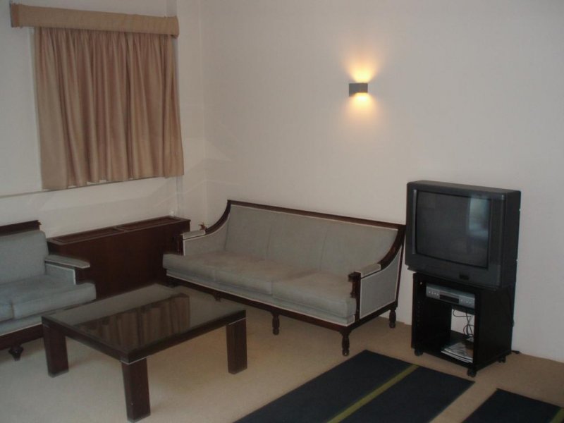 Saint George Hotel - Снимка 1