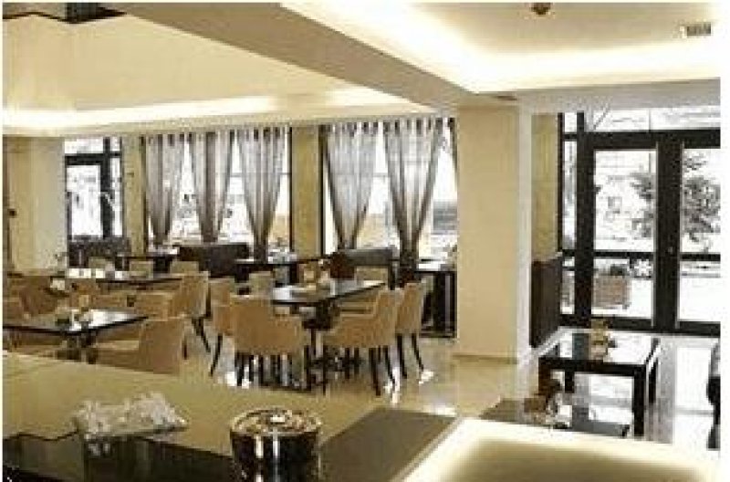 Saint George Hotel - Снимка 3