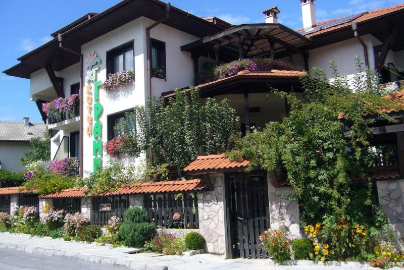 Хотел Грами - Снимка 1