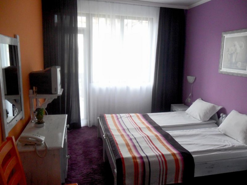 Хотел Грами - Снимка 1