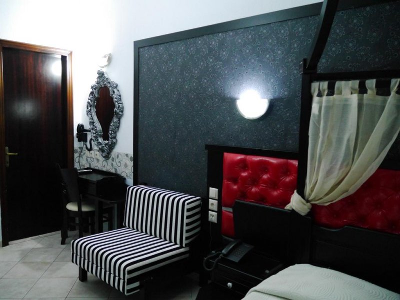 Blue Sky Boutique Apartments - Снимка 1