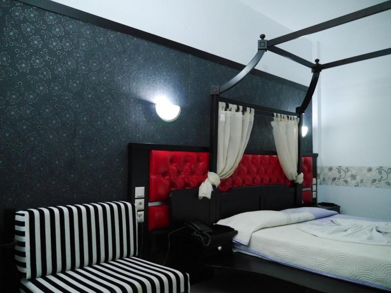 Blue Sky Boutique Apartments - Снимка 3