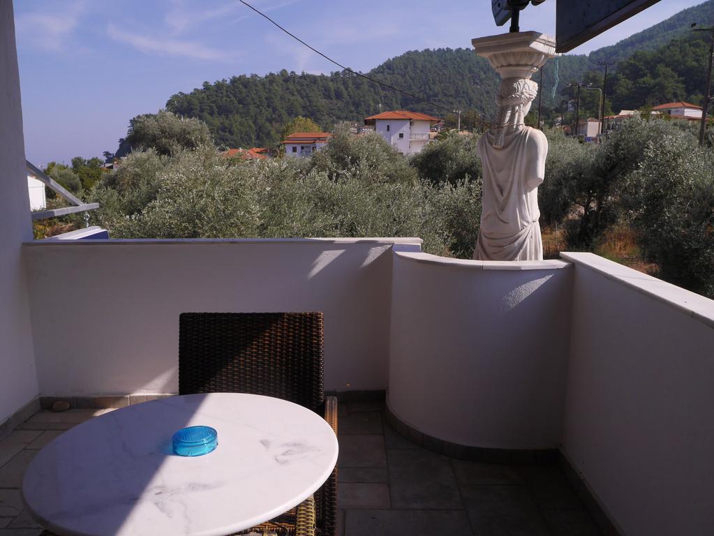 Ранни записвания за лято 2020 на остров Тасос, Гърция! Нощувка на човек в едноспален апартамент в Blue Sky Boutique Apartments, на 200м. от плажа - Снимка 3