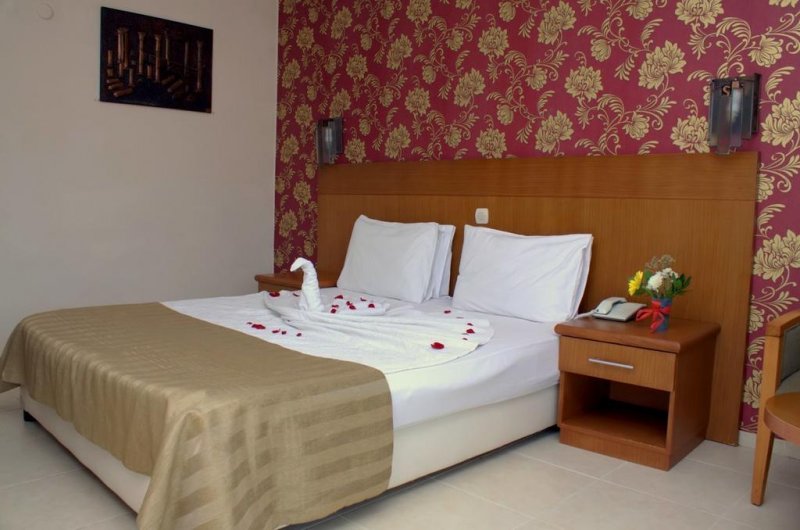 Surtel Hotel - Снимка 1