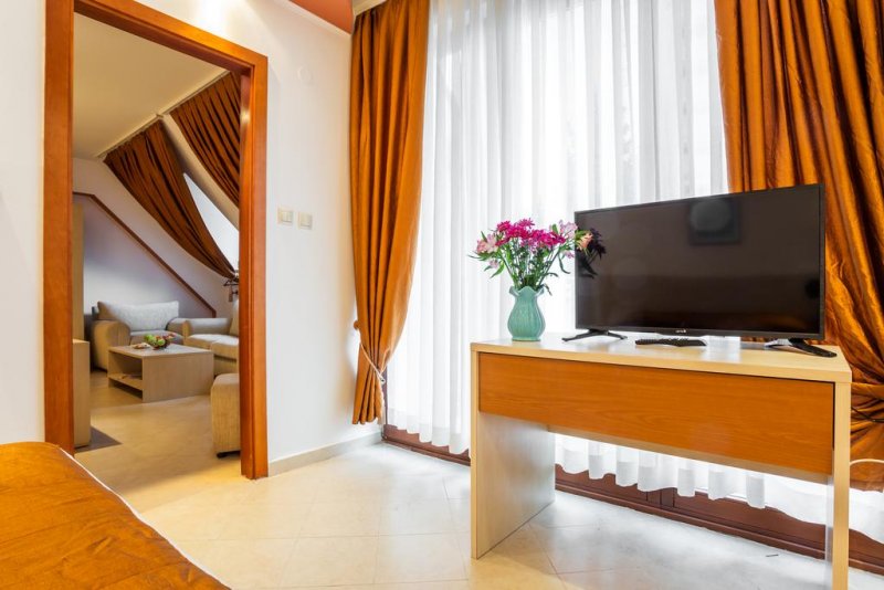 Хотел Златна перла - Снимка 9