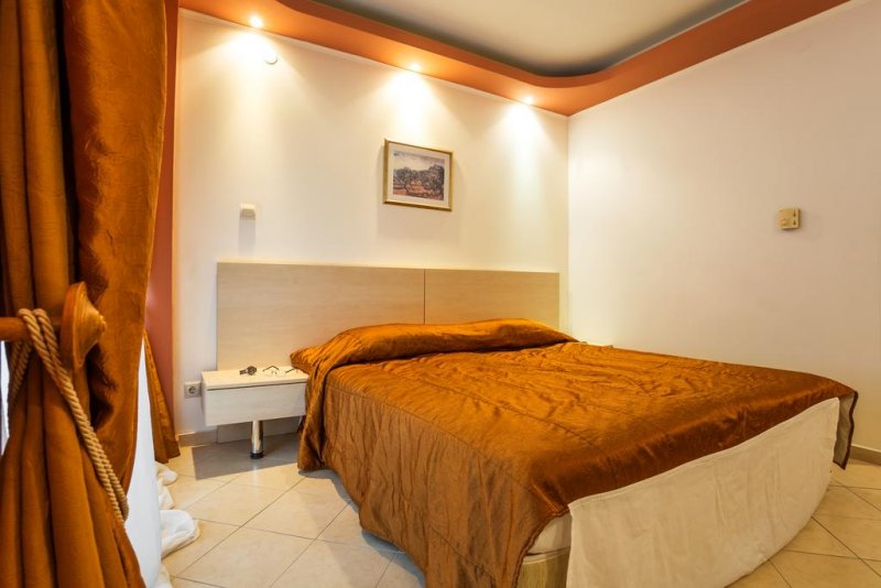 Хотел Златна перла - Снимка 2