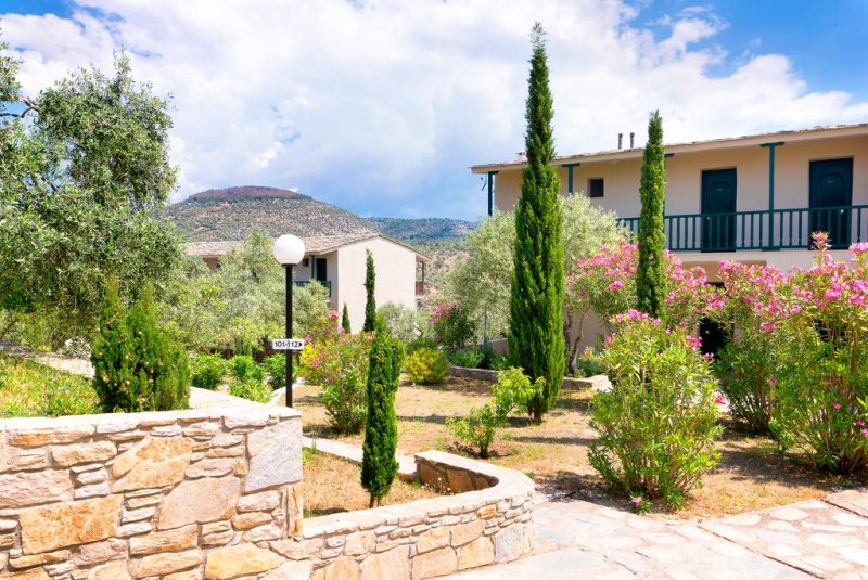 Aeria Hotel - Снимка 2