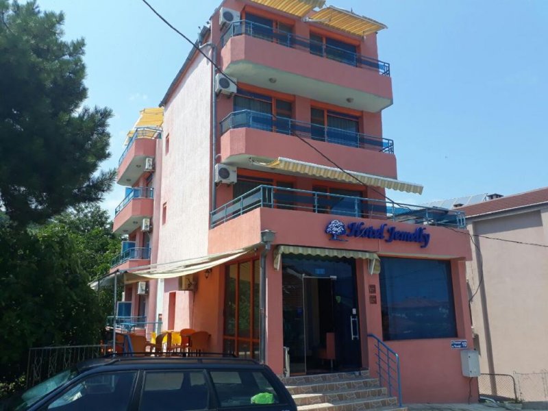 Хотел Джемелли - Снимка 0