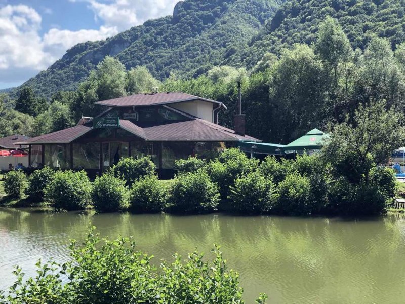 Комплекс Върбака - Снимка 1