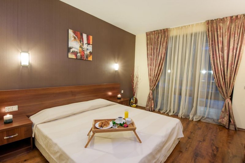 Оук Резиденс Апартхотел - Снимка 4