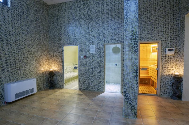 Оук Резиденс Апартхотел - Снимка 2