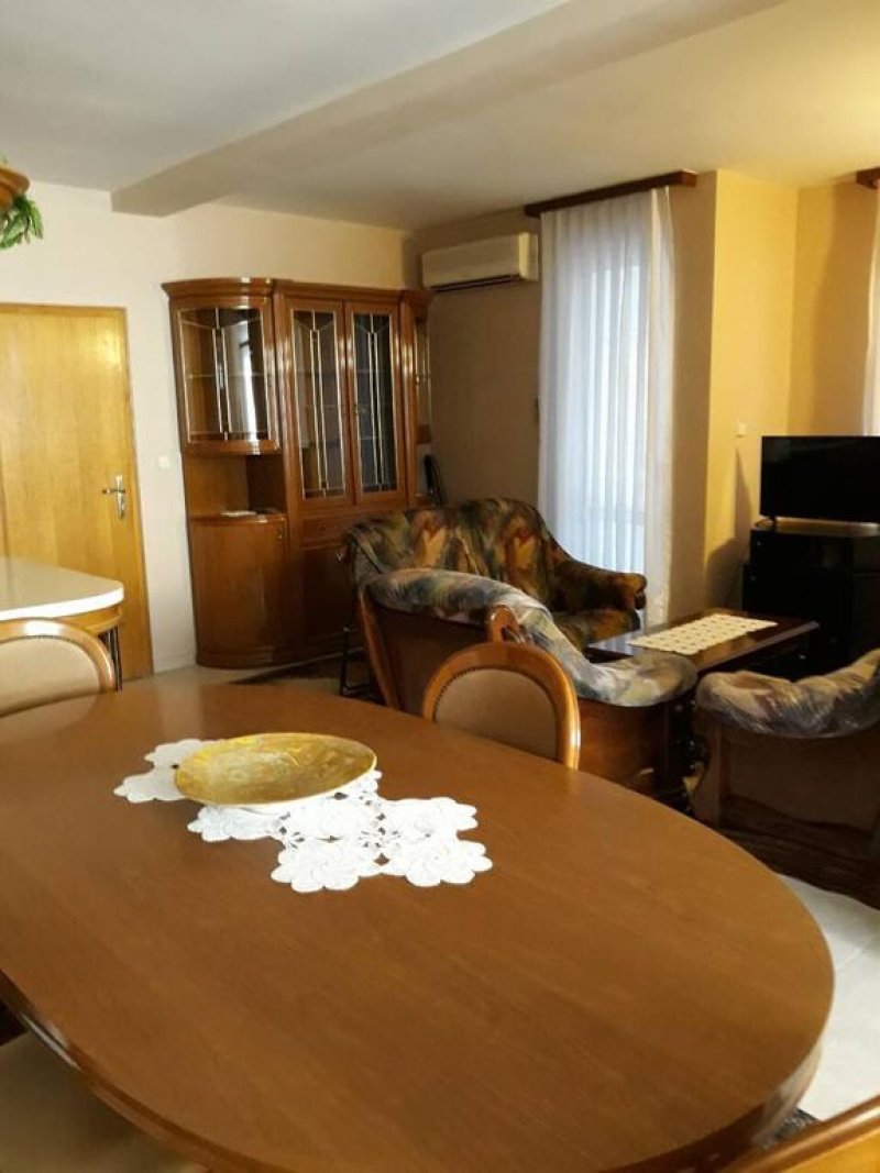 Къща за гости Бялата къща - Снимка 8