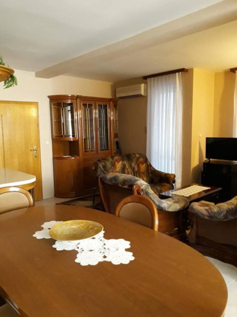 Къща за гости Бялата къща - Снимка 11