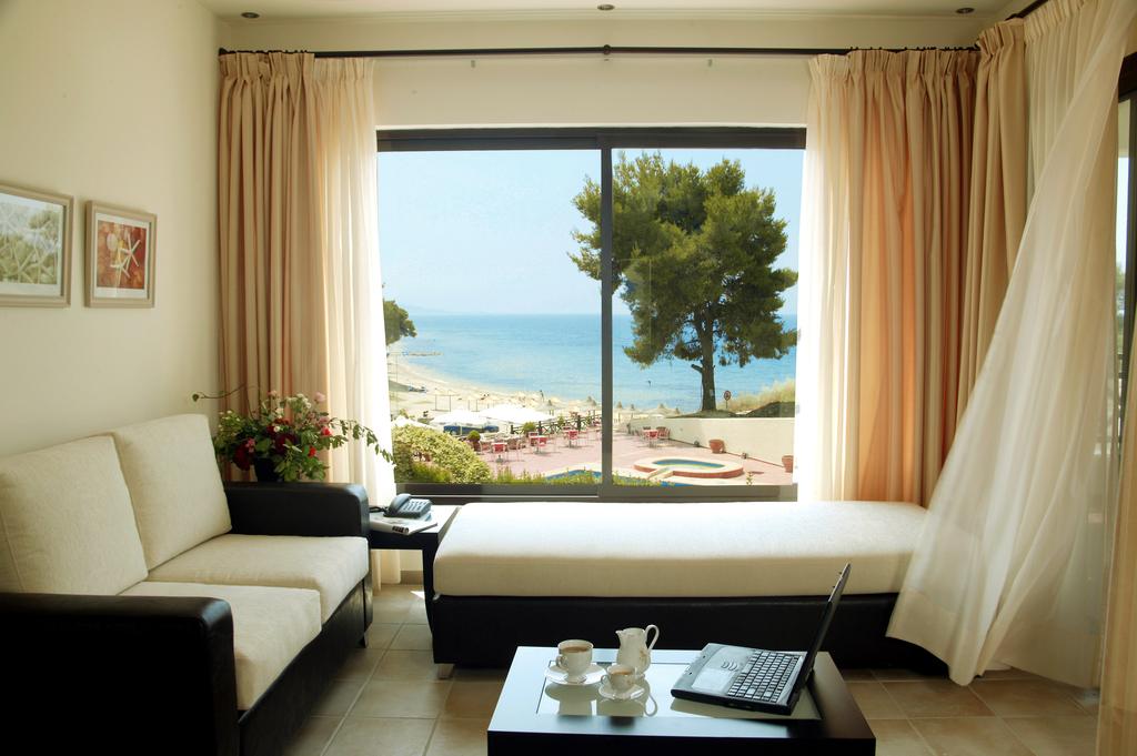 Ранни резервации: 3 нощувки със закуски и вечери в хотел Elani Bay Resort 4*, Халкидики, Гърция през Май и Юни! - Снимка 33