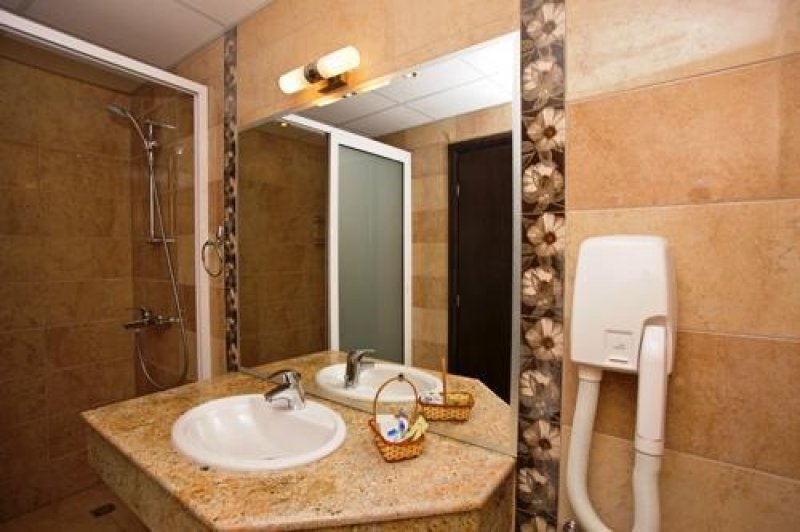 Апартаменти Бриз Бийч - Снимка 5