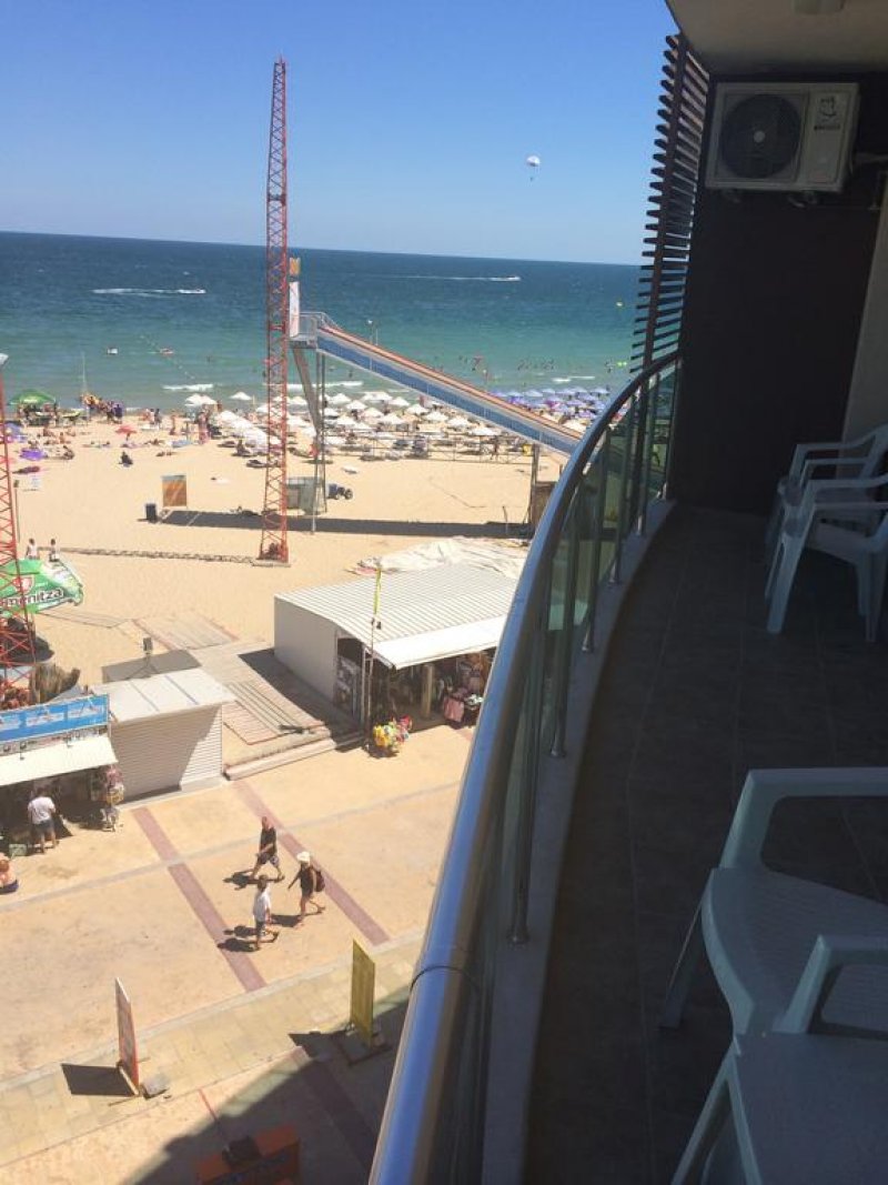 Апартаменти Бриз Бийч - Снимка 10