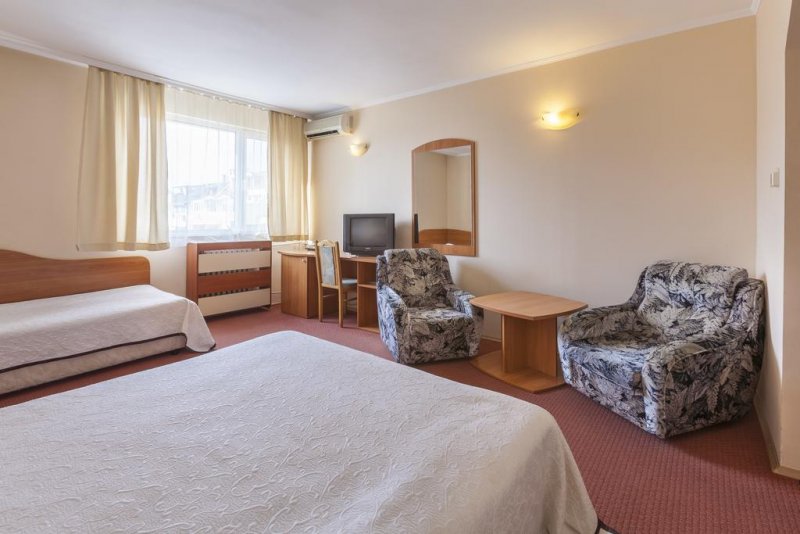 Семеен хотел Централ - Снимка 2